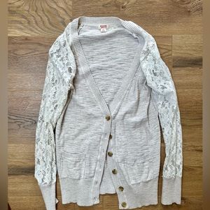 Mossimo Womens cream sweater with lace sleeves - final drop